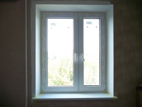 Противопожарное алюминиевое окно с подоконником / серия FRM1002